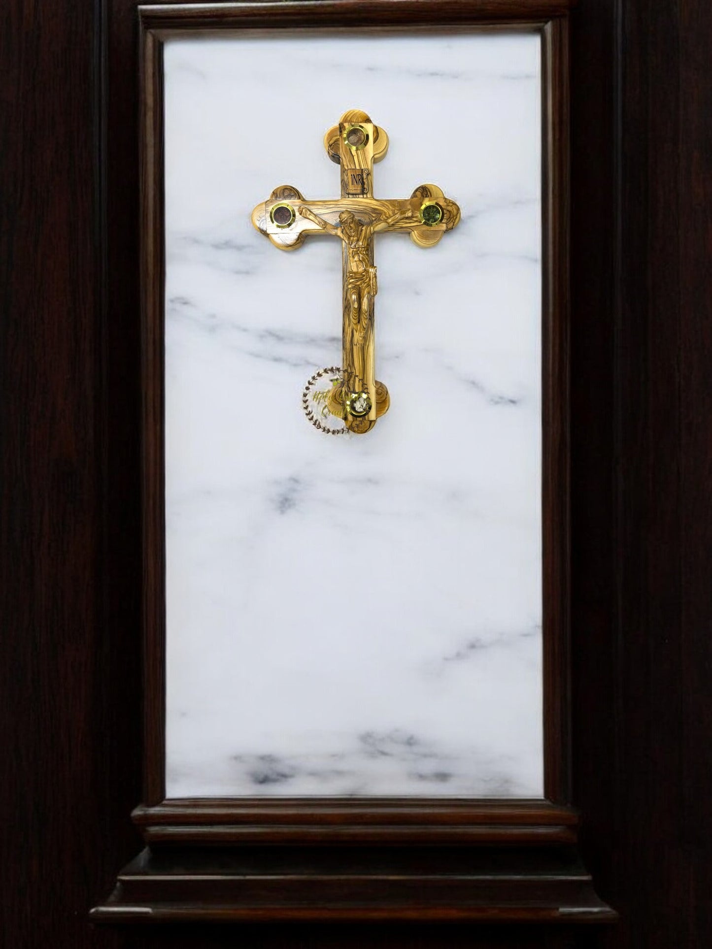 Olive Wood Cross With Olive Wood Corpus & 4 Glasses