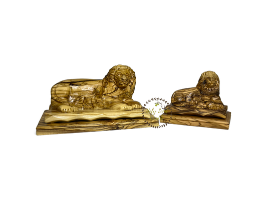 Olive Wood Lion And Lamb Statue